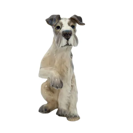 Figurin "Foxterrier" nr 1077, porslin, DJ - Dahl Jensen, höjd 16 cm, 2:a sortering, mycket fint skick utan anmärkning, noggrant genomgången, vikt omkring 382 gram