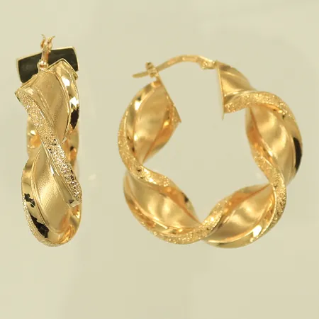 Örhängen, Ø 34mm, bredd 10mm, 18K, 8,1g Vikt: 8,1 g