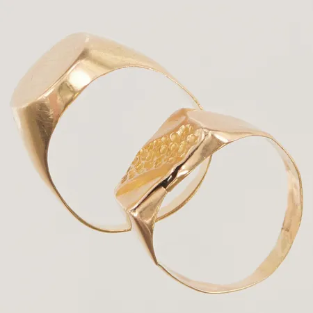 Klackringar, 2st skador finns, 18K 7,2g.