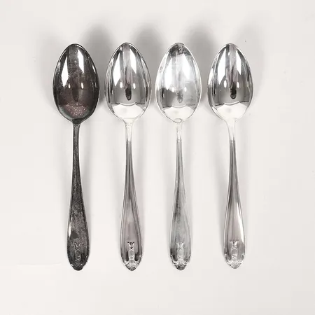 Fyra bordsskedar, modell Vasa, GAB, Eskilstuna, 1900-talets andra hälft, längd 18cm, slitage, silver. Vikt: 144,9 g