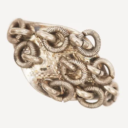 Ring, stl 16, tillverkad av Eric Lindbäck år 1936, silver Vikt: 3 g