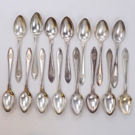 15 Kaffeskedar, längd 13cm, skytteemblem, gravyr, 830/1000 silver Vikt: 269,2 g