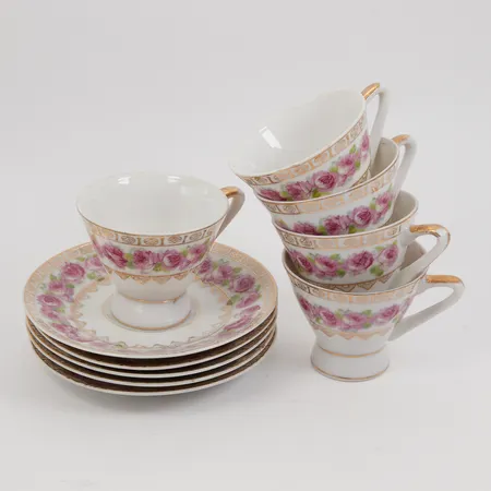 5 Mockakoppar med 5 fat, Terra, höjd 5,5cm, Ø ca 11,5cm, porslin blomdekor med guldfärgade detaljer, slitage/märken/tillverkningsdefekter  Skickas med paket.