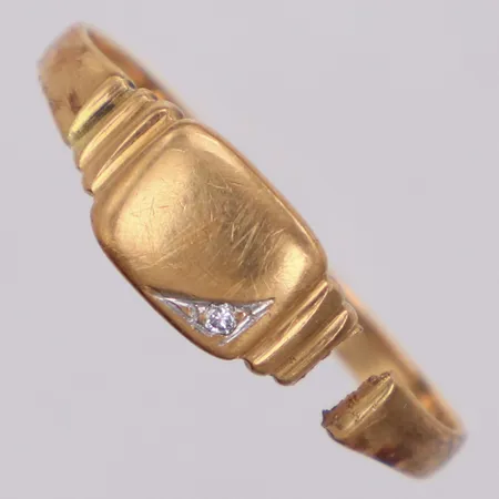 Ring med diamant 1xca0,01ct, defekt, 18K Vikt: 1,9 g