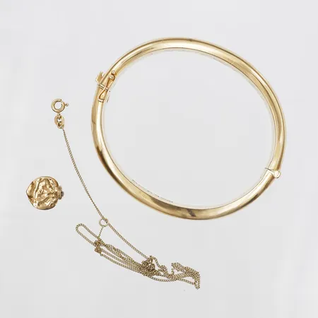 Diverse guld, defekt, gravyr, 18K Vikt: 20,7 g