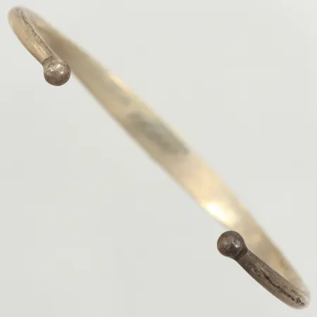 Armring, hamrad dekor, innermått 17cm, bredd 7,2mm, GHA, silver  Vikt: 18,1 g