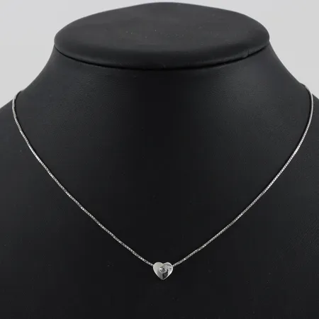 Kedja med hänge hjärta, längd ca 40cm, silver  Vikt: 2,2 g