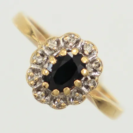 Carmosé ring, diamanter 10x ca 0,005ct, blå sten möjligen safir, stl 16½, bredd 10,4mm, 18K Vikt: 3,3 g