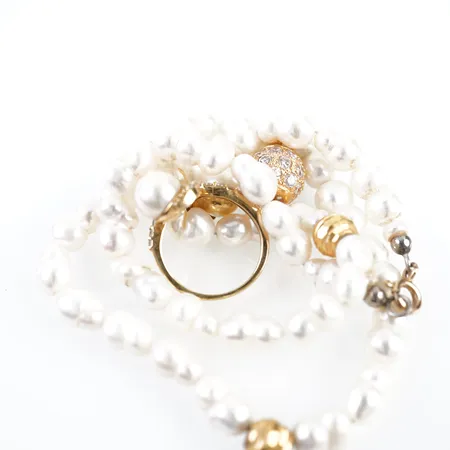 Diverse guld, 18k, bruttovikt 38gr Vikt: 38 g