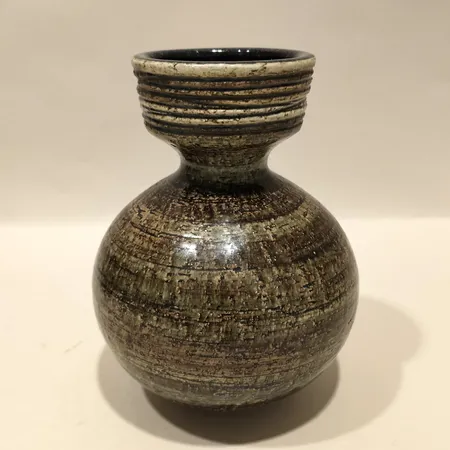 Vas, Britt-Louise Sundell, Gustavsbergs Studio, längd 16cm, bredd ca 12cm, stengods
