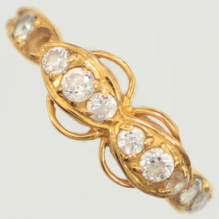 Ring med vita stenar, stl 17, bredd 1,5-6,5mm, stenar saknas, skev, 21K Vikt: 1,7 g