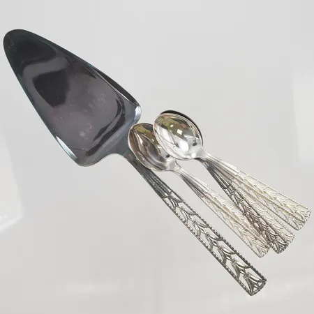 Diverse silverbestick, 1 Tårtspade, 21cm, 6 Skedar, 11cmSilver S830/1000, 109,4g.