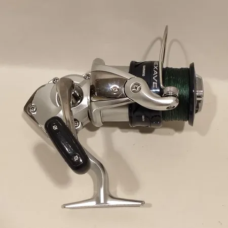 Fiskerulle Shimano Nexave 4000, repor, märken Skickas med paket.