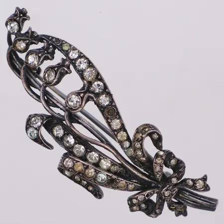 Brosch med vita stenar, längd 60mm, Gustaf Dahlgren & co, stenar saknas, 830/1000 silver Vikt: 12,7 g