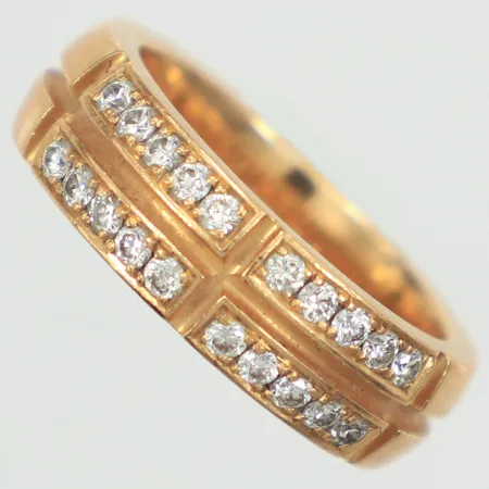 Ring med diamanter 20x ca 0,02ct, stl 16½, bredd 6mm, gravyr, 18K  Vikt: 9,8 g