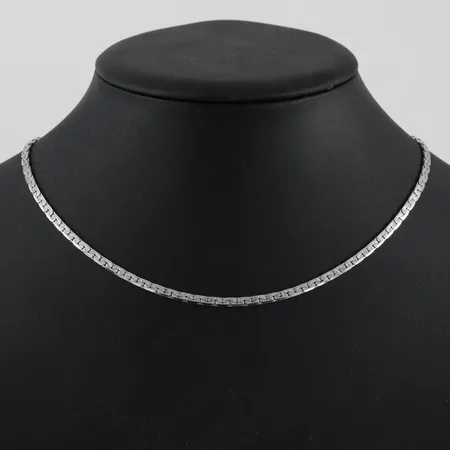 Collier , längd ca 41cm, bredd 3mm, silver 835/1000 Vikt: 13,1 g