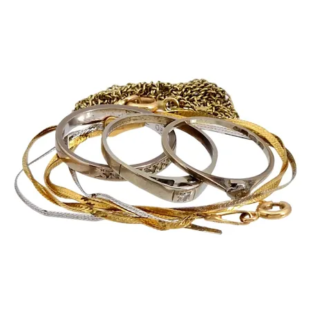 Diverse smycken, 18K guld, defekter, slitage, gravyrer Vikt: 9,2 g