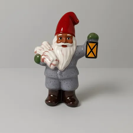 Tomte glaserat lergods, Rolf Berg Torshälla, höjd:20cm,  Skickas med paket.