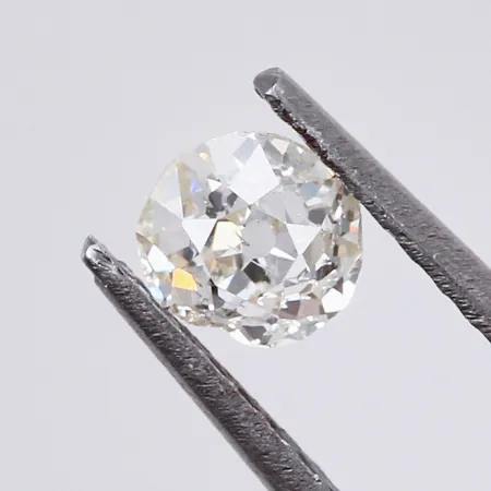 Lös diamant ca 1x0,28ct, Ca/gammelslipad, kapad kulett, nagg i gördel  Vikt: 0 g