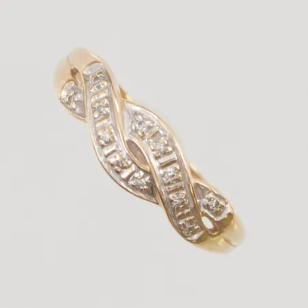 Ring Ø18, bredd: 5,8mm, 18K, 1,8g.