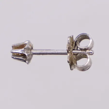 Ett udda örhänge med diamant 1xca0,005ct, Ø3,6mm, vitguld, 18K Vikt: 0,5 g