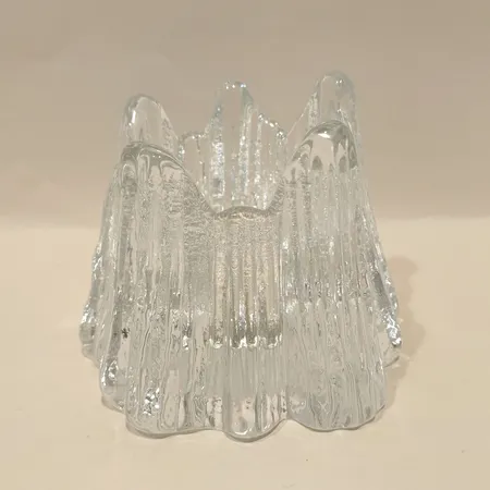 Ljuslykta Vulkano, Nybro Sweden, design Rune Strand, ca 9cm, Ø ca 12cm Skickas med paket.