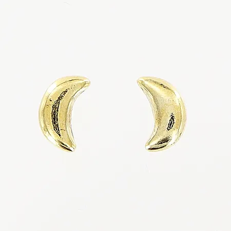 Ett par örhängen 2x5mm, halvmåne, förgyllda 925/1000, silvriga stoppar varav en stämplad 925/1000. Vikt: 0,7 g