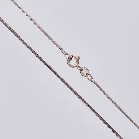 Kedja längd ca 42cm, bredd ca 1mm, 925/1000 silver Vikt: 4,7 g