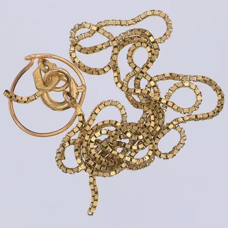 Diverse defekt guld, 18K Vikt: 1,9 g