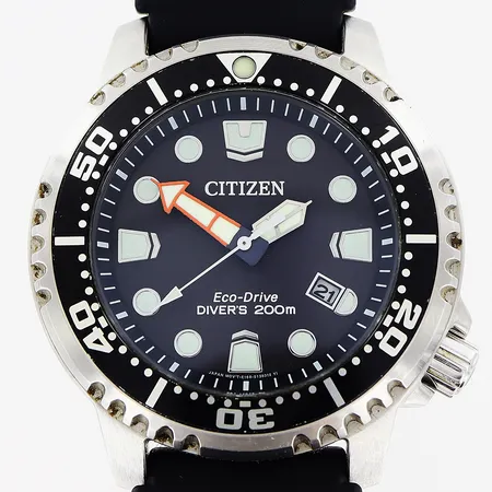 Herrur Citizen, Eco-Drive, Divers 200m, stål, quartz, Ø44mm, svart urtavla,  datum, sekundvisare, gummilänk med törnlås, 27cm, kudde i box saknas,