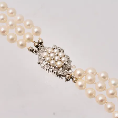 3-radigr pärlcollier med instickslås, 38cm, odlade pärlor, bredd Ø5,8mm. Vikt: 0 g