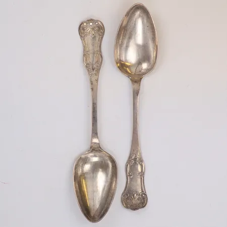 2 Skedar, längd 21cm, L. Dahlberg, år 1872, gravyr, silver 830/1000 Vikt: 78,9 g