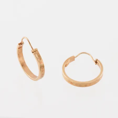 Örhängen paret, diameter ca 19.4 mm, 18k. Vikt: 1,9 g