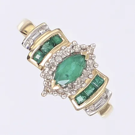 Ring med diamanter 16x ca 0,005ct samt gröna stenar, stl 17¼, bredd 2-11mm, 14K Vikt: 2,6 g