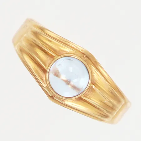 Ring med blå sten, stl 16, bredd: 2-7mm, något skev skena, 18K Vikt: 1,1 g
