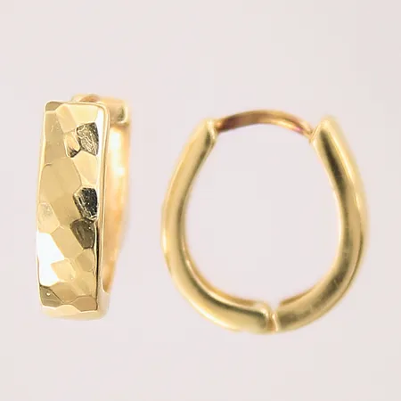 Ett par örhängen, Ø11mm, GHA, 18K  Vikt: 1,1 g