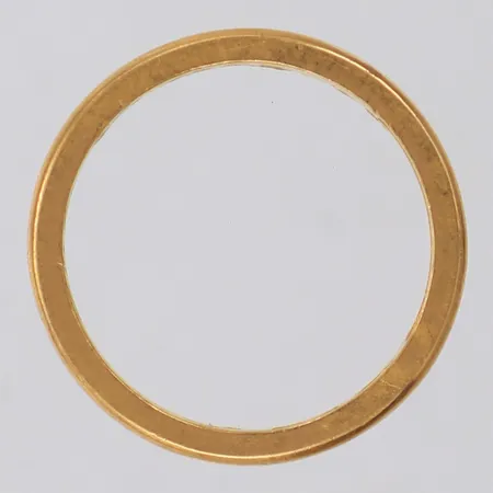 Ring, stl 19, bredd 2,2mm, gravyr, 23K Vikt: 4,8 g