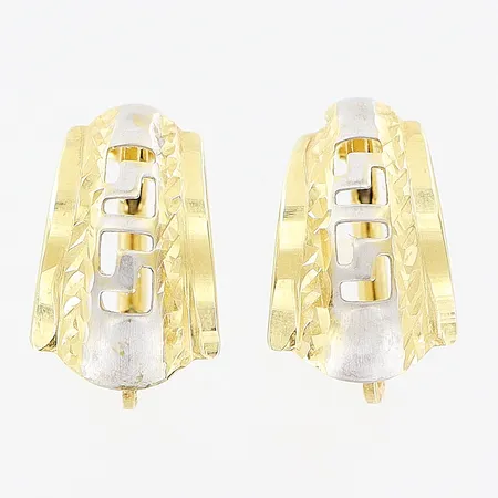 Ett par örhängen, 15mm, genombruten dekor, vit/gulguld, 14K Vikt: 1,7 g