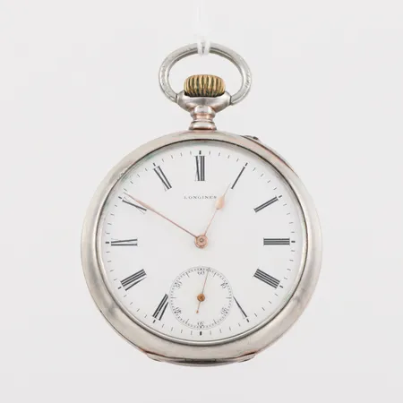 Fickur Longines Grand Prix 1900,fungerar ej, diameter ca 5 cm,silver.