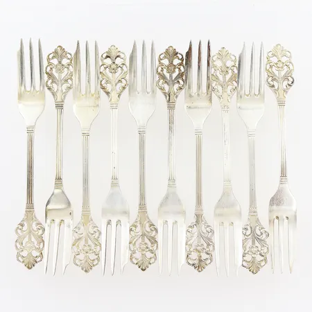 10 tårtgafflar, 146mm, norsk modell, putsrepor, silver 830/1000. Vikt: 172,5 g