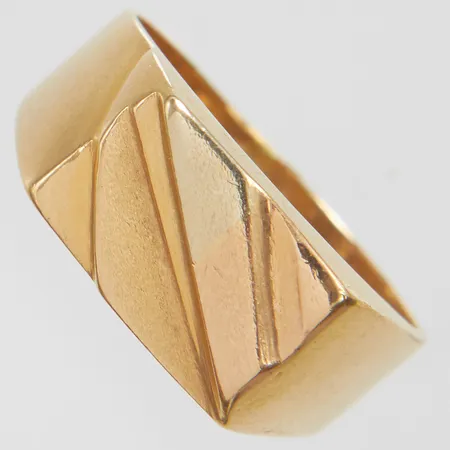 Klackring, Ø18¼, bredd:4-9,5mm, skev, 18K Vikt: 6,5 g