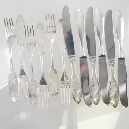 Bestickuppsättning, modell: Tornedal, 6 Gafflar 15,4cm, 6 Knivar med blad i rostfritt stål, 17,8cm, 830/1000 silver, bruttovikt: 351,5g.