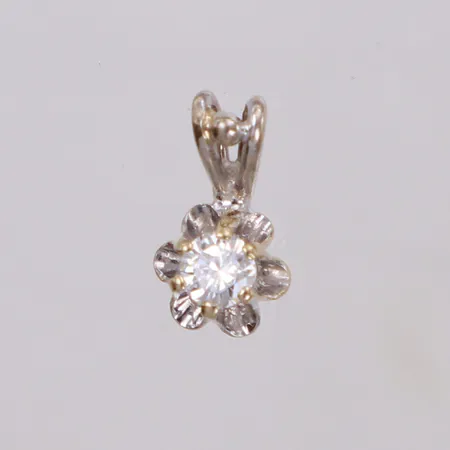 Hänge med diamant 1xca0,18ct, längd 11,8mm, bredd 6,7mm, vitguld, 18K Vikt: 0,6 g