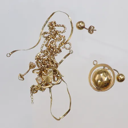 Diverse guld, defekt, 18K Vikt: 11,4 g