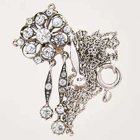 Kedja, vita stenar, defekt, silver 830/1000 Vikt: 4,8 g