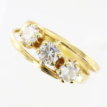 Ring, vita stenar, stl 19½, bredd 2,5-9mm, GHA, 18K.   Vikt: 2,2 g