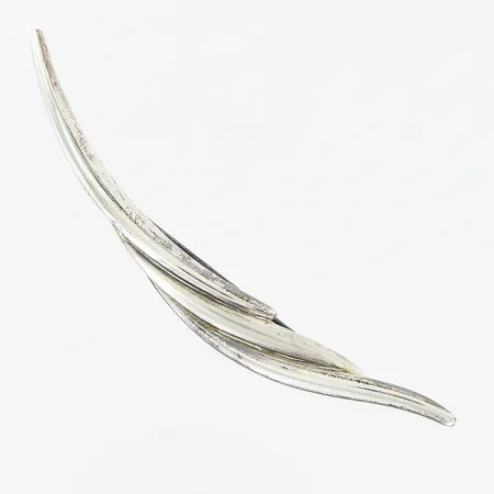 Brosch 78x9mm, silver 925/1000. Vikt: 3,1 g