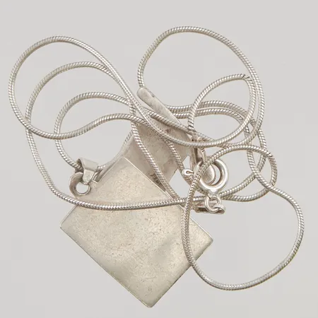 Diverse silver, defekter, 830-925/1000 silver, 9,1g.