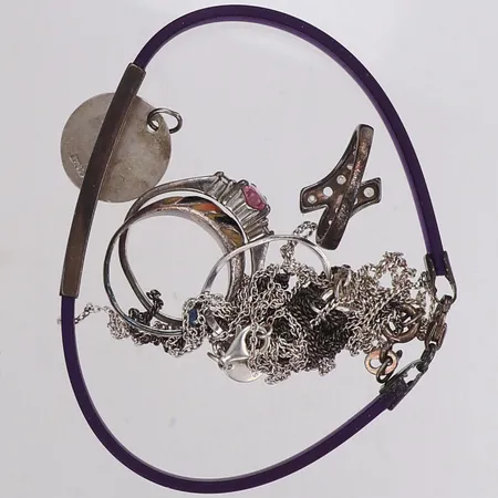 Diverse silversmycken, med stenar, defekt, silver 830-925/1000 Vikt: 17,2 g