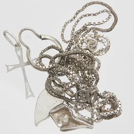 Diverse silver, defekt, udda, vit sten, 925/1000 Vikt: 8,9 g